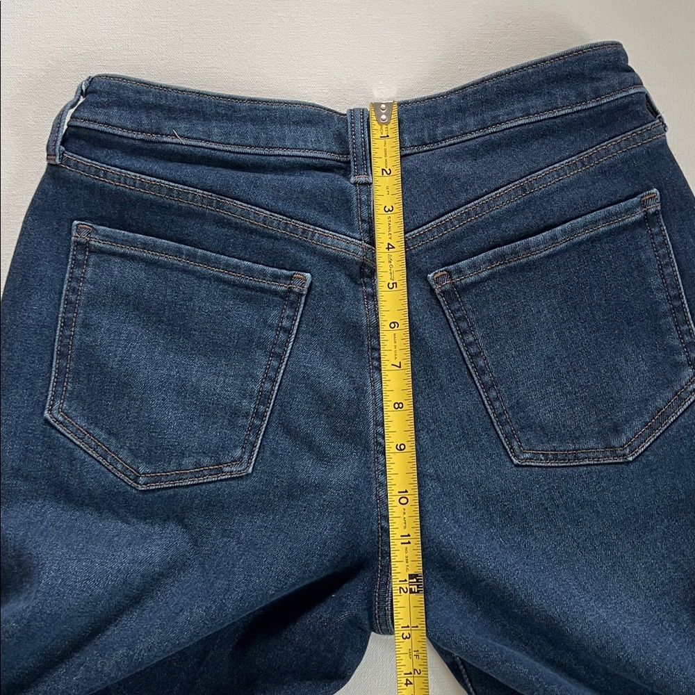 Old Navy Women’s High-Rise OG Cozy-Lined Straight Jeans - Dark Blue - 8 - Picture 10 of 12